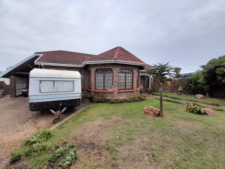 4 Bedroom Property for Sale in Da Nova Western Cape